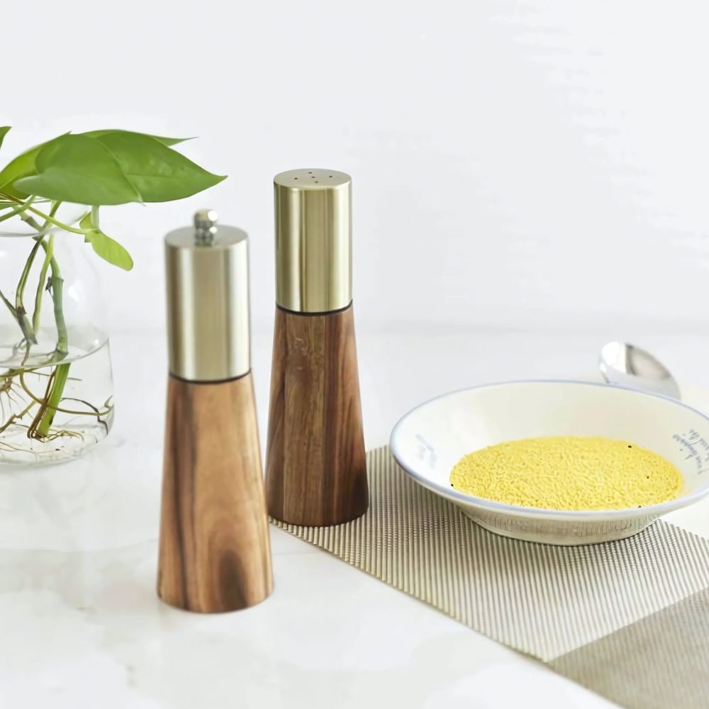 Wooden Spice Grinder Adjustable Coarseness for Fresh Seasoning 1